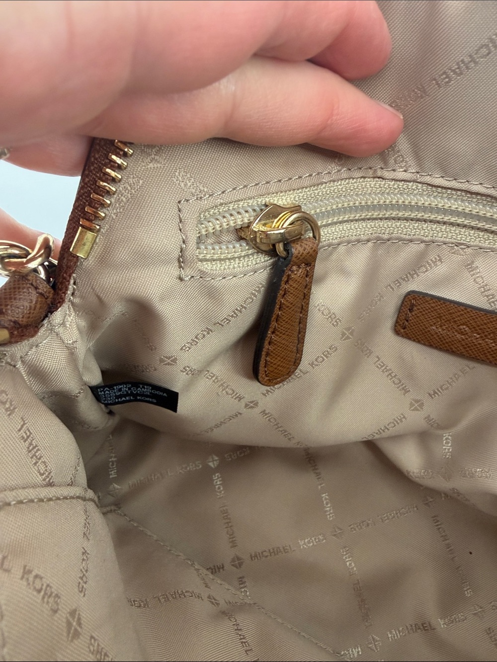 Michael Kors Jet Set Crossbody Bag in Brown A13 - Picture 6 of 6